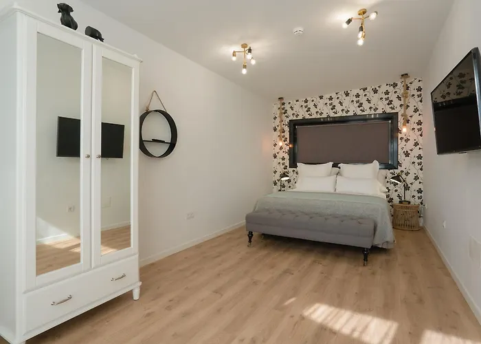 Apartamento La Concha Boutique - Adults Only